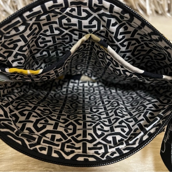 VERA BRADLEY Magnolia Little Lizzy Crossbody Black Yellow White - Picture 15 of 17